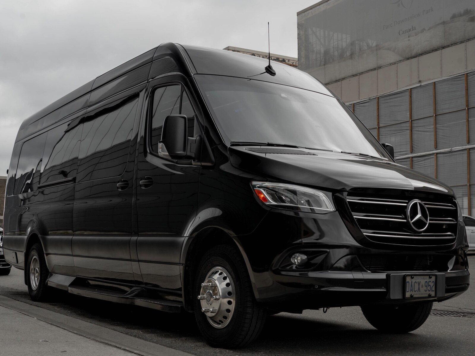 Luxury Sprinter gallery view 3